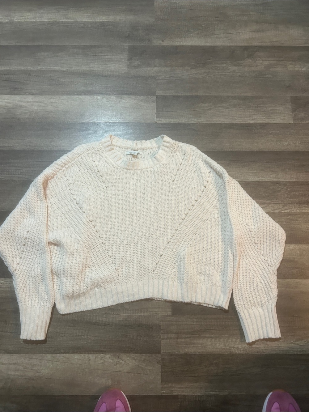 American Eagle Women’s Cream Crewneck Pullover Sweater  Size Medium